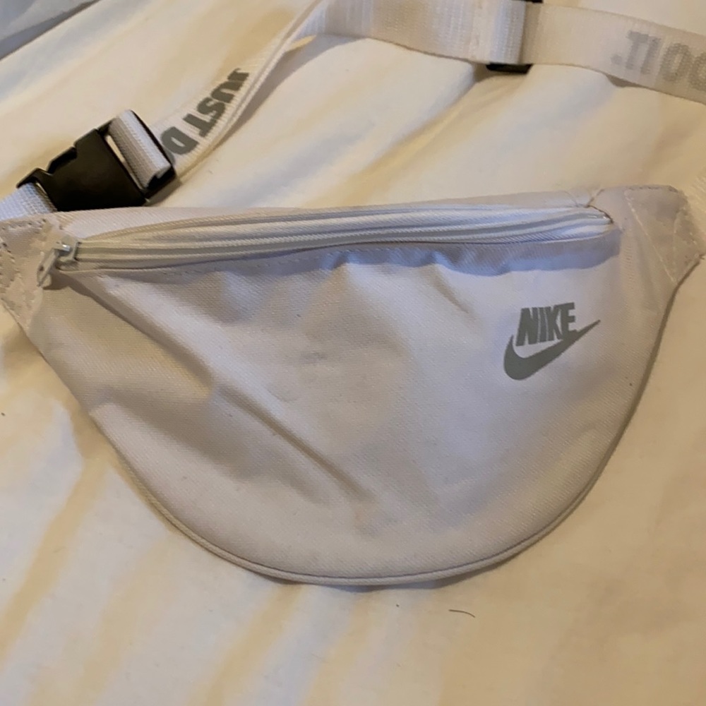 Nike White Fanny Pack